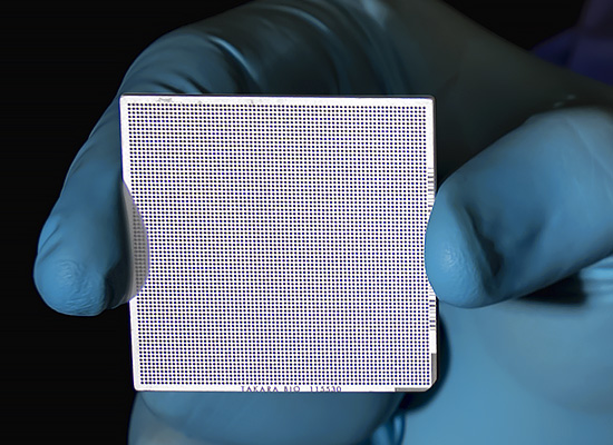 5,184-nanowell chip for single-cell analysis